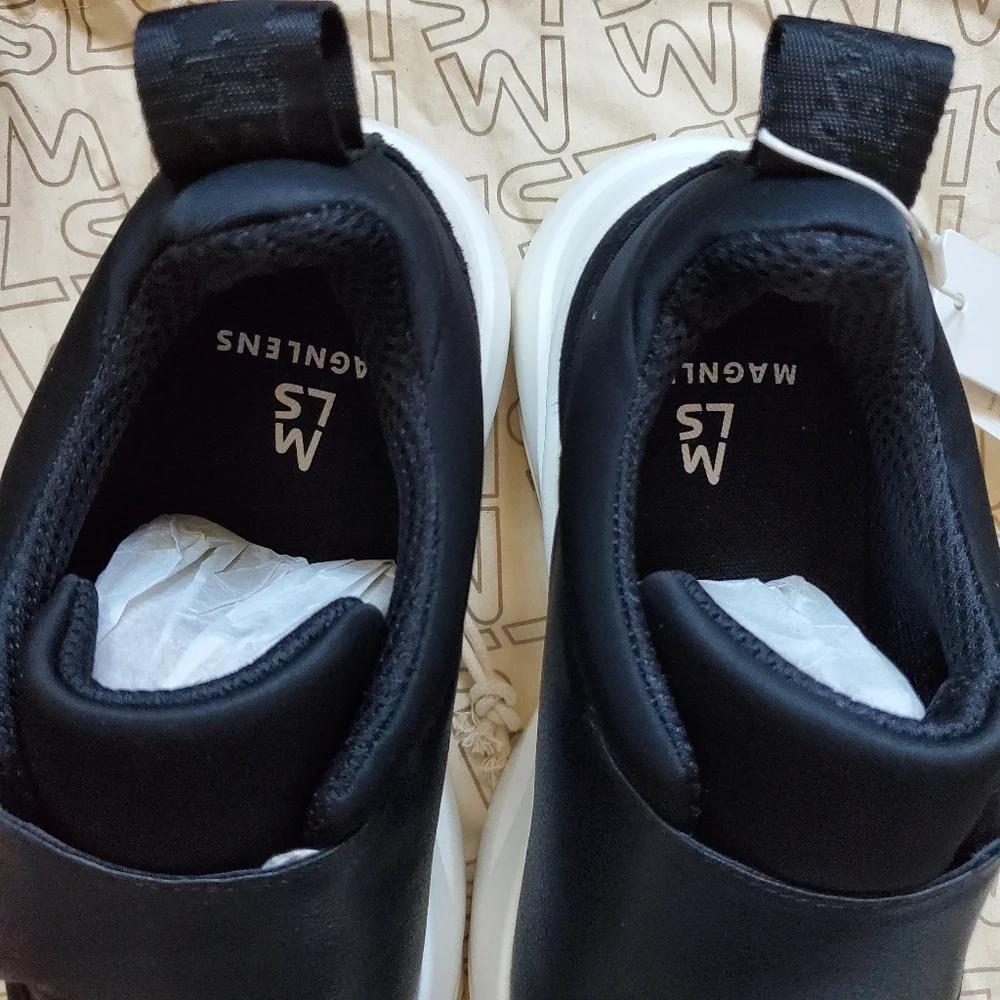 Magnlens Slip On Moon Jumpers Shoes Unisex Mens Size 8 Womens Size 9 90s style